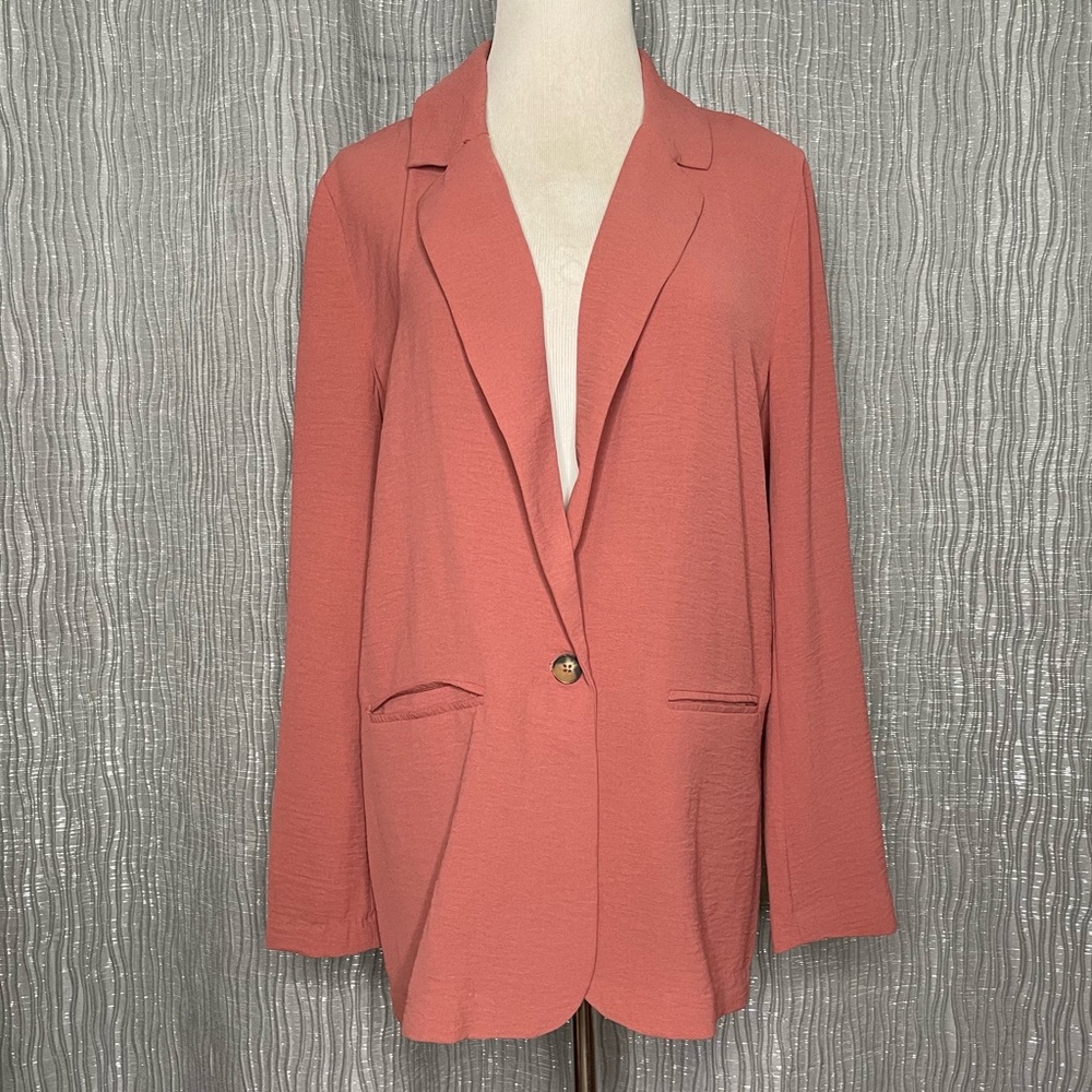 Single button 2 point lightweight blazer